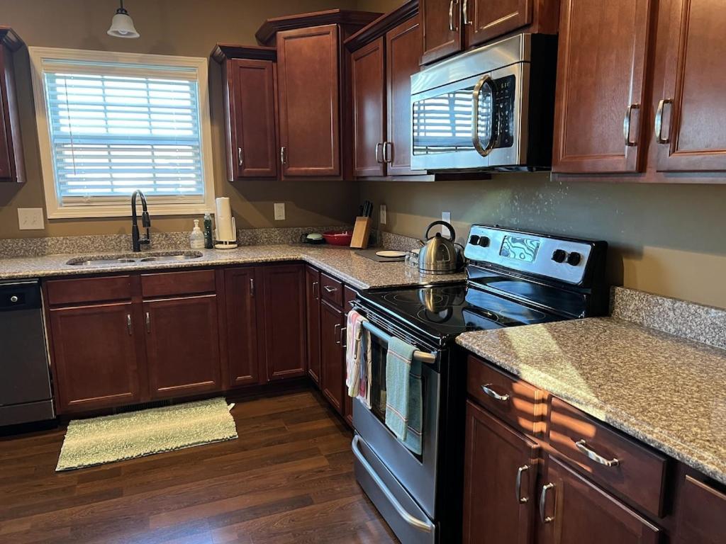 Five Stars Luxury Home Clarksville Exterior photo